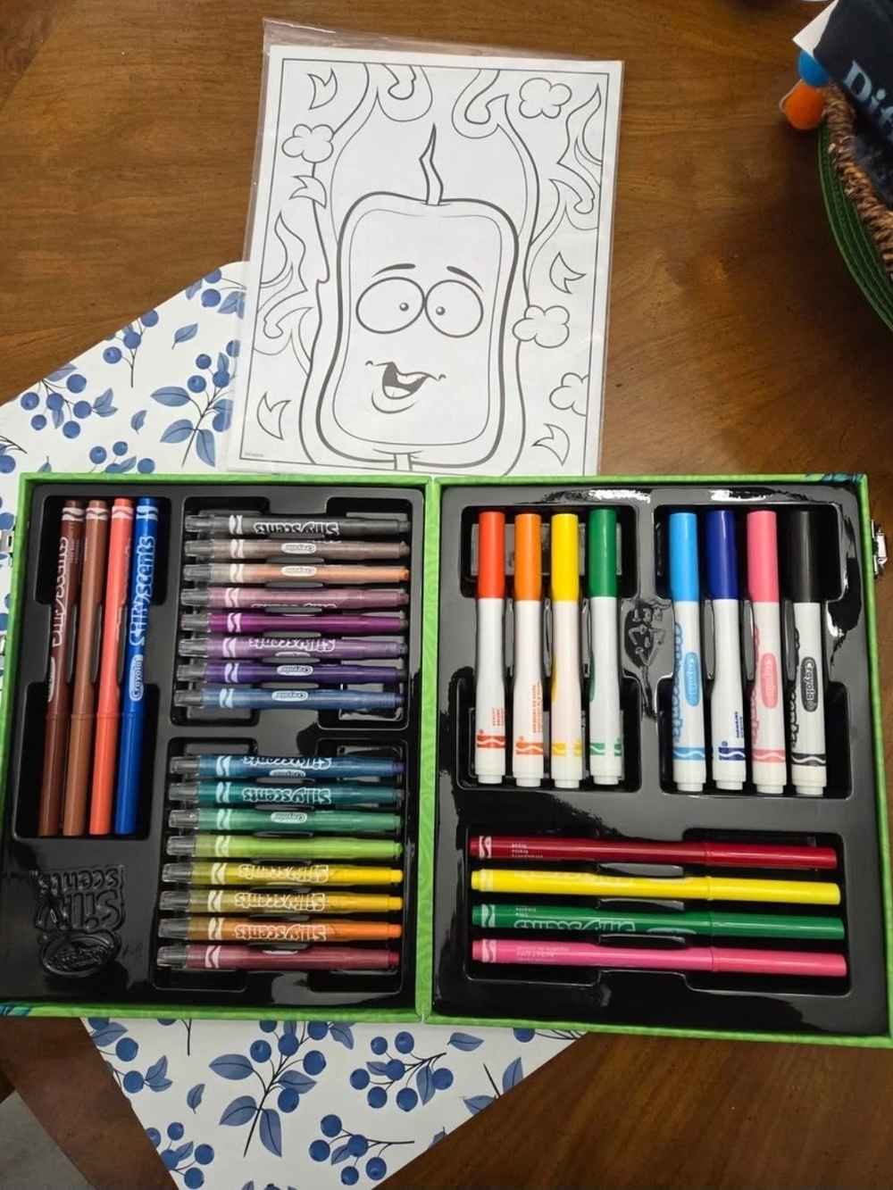 Crayola Scented Art Kit